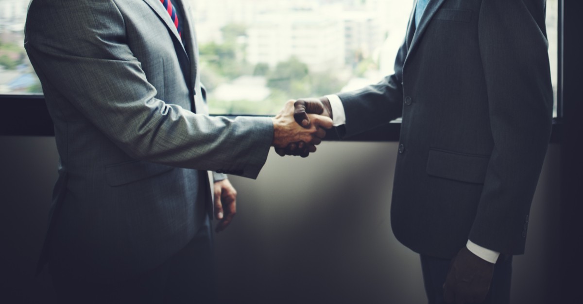 Business People Handshake Greeting-img