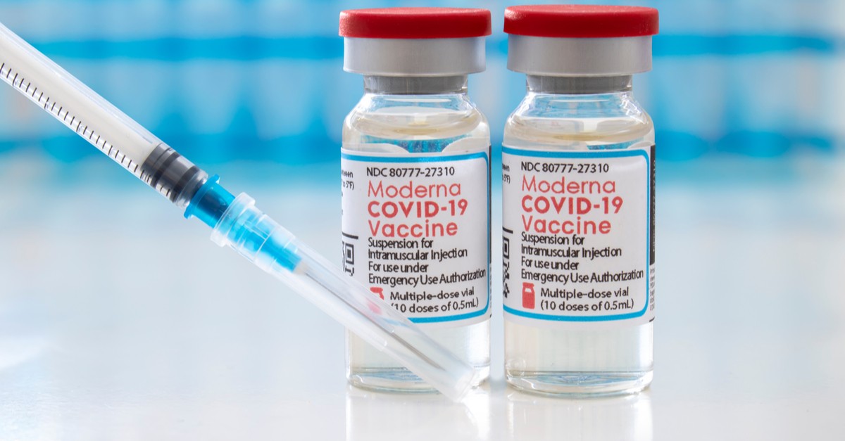 A couple of Moderna dosis of Covid-19 vaccines-img