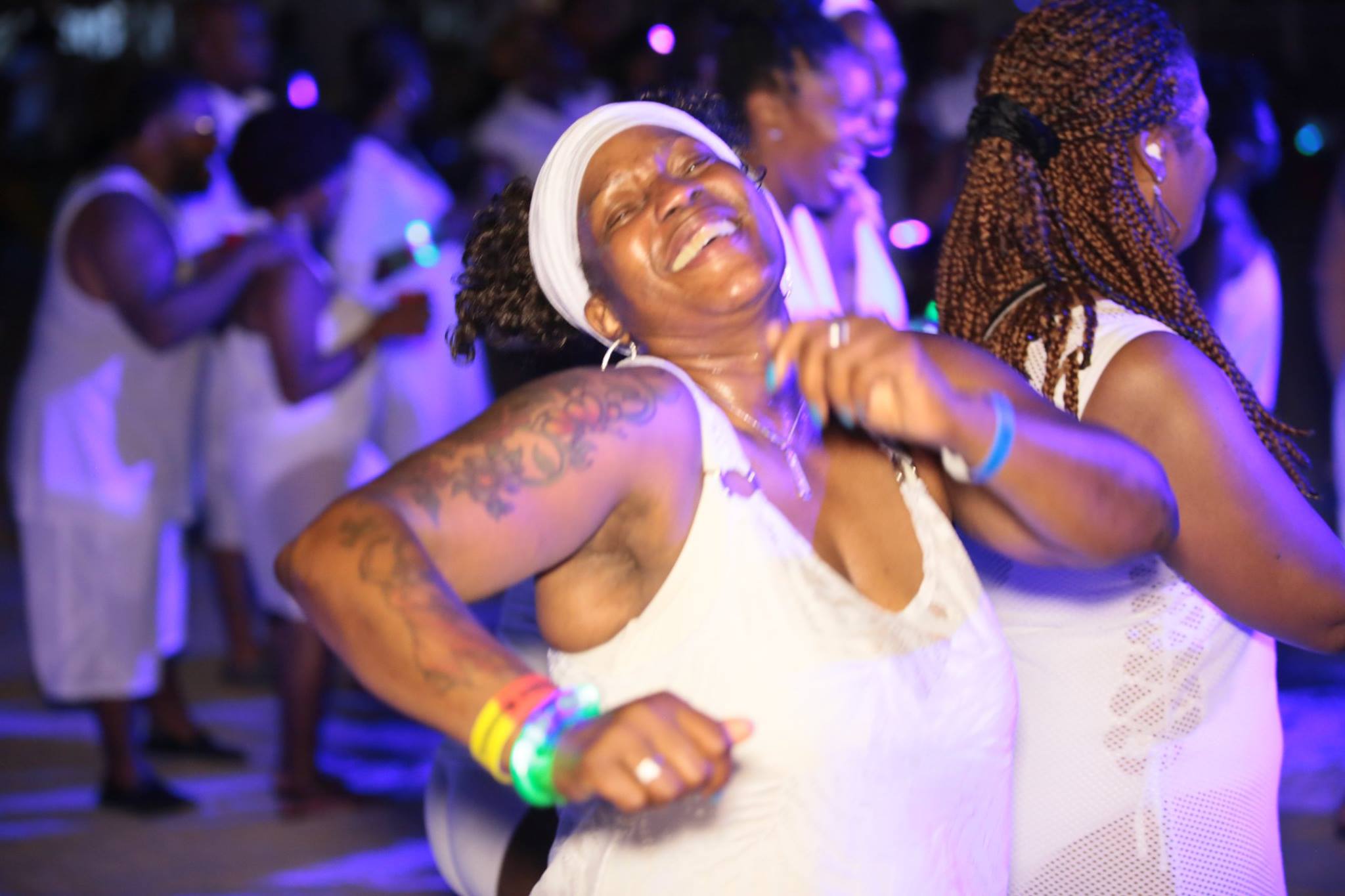 Reggae Runnerz participant having fun in Jamaica
