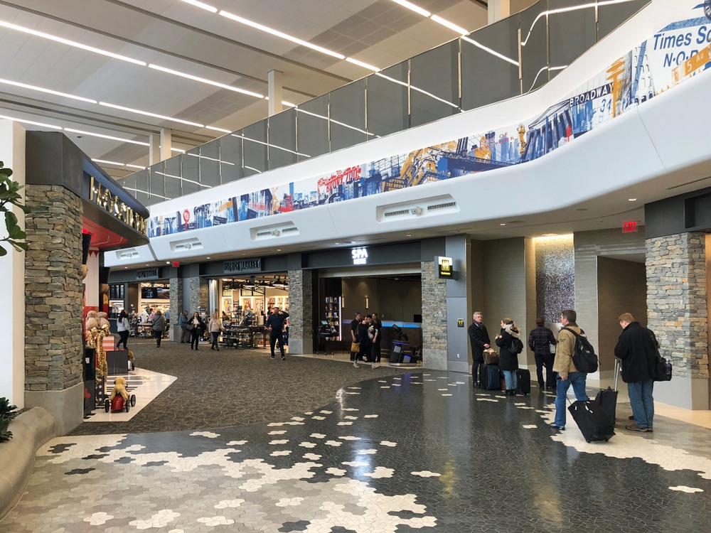 Interior of the new terminal at LaGuardia Airport-img