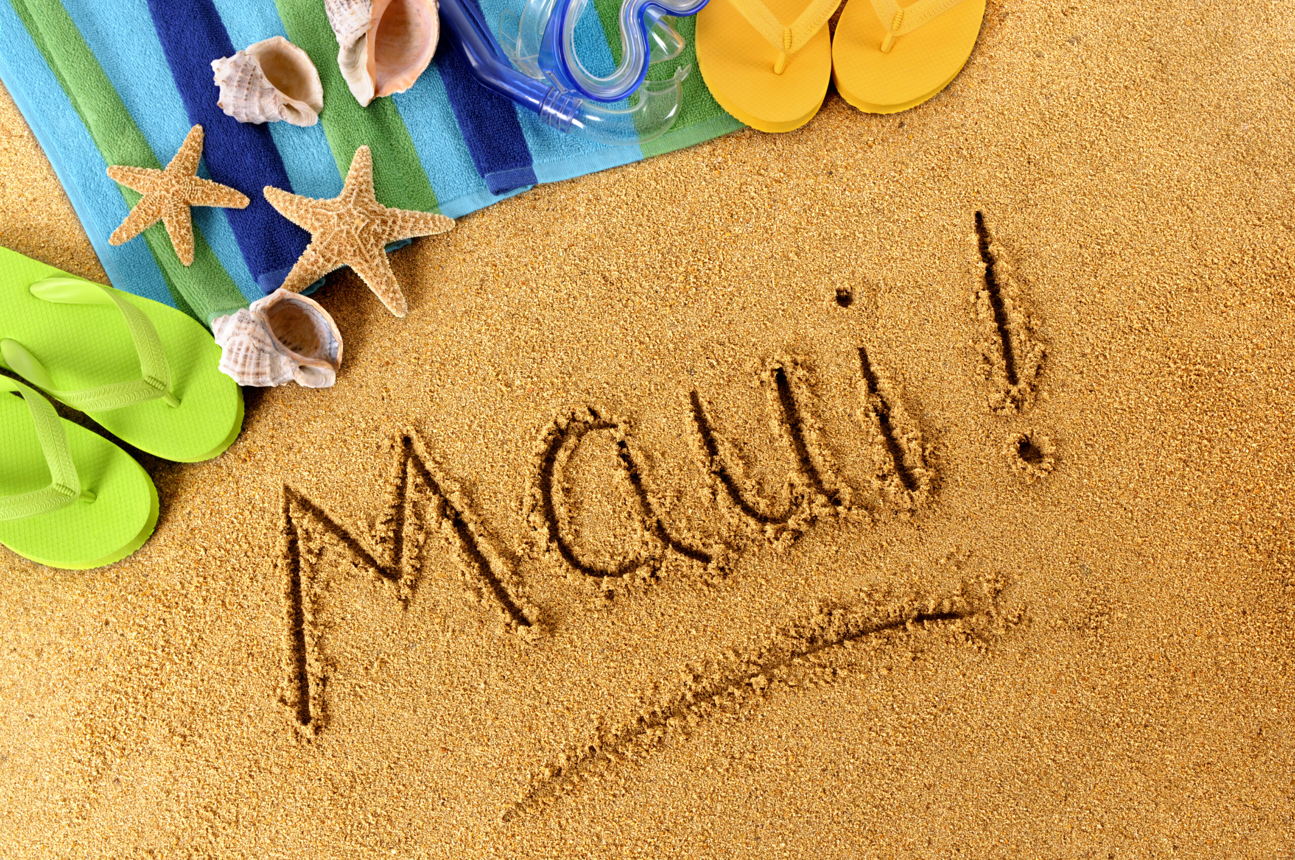 Maui,Beach,Hawaii,:,Word,Maui,Written,In,Sand.