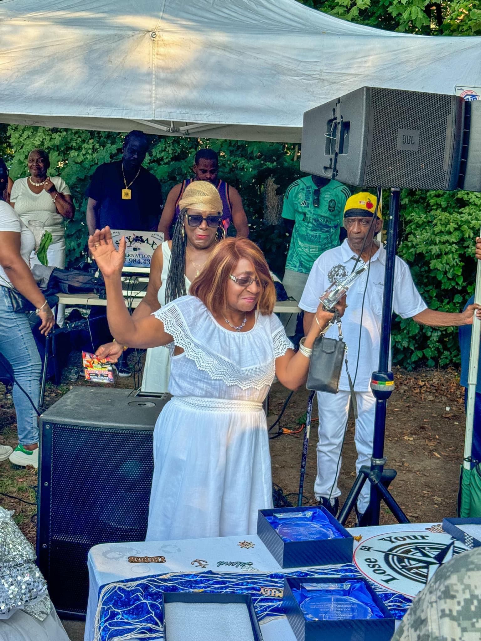 b23b0ac4-e125-43aa-8765-1b381d85d5a3