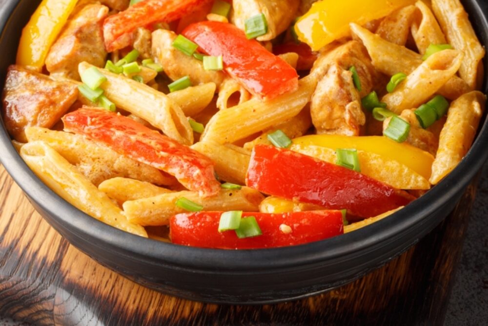 Creamy,Jerk,Chicken,Jamaican,Rasta,Pasta,Closeup,On,The,Bowl