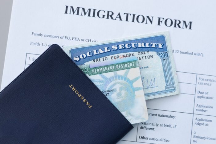 U.S. Halts EB‑2 Green Cards Through End of Fiscal Year, Deepening Delays for Indian Applicants